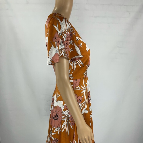 Express Floral Print Mini Dress - Picture 3 of 8